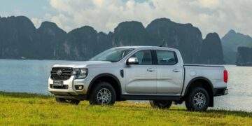 Ford recalls 21,100 cars in Vietnam for screen crash