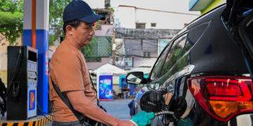 Giá xăng ngày mai có thể quay đầu giảm