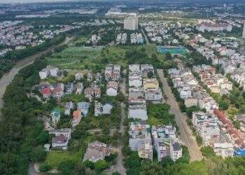HCMC private homes cost 176 times average income