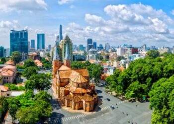 Hướng tới chuyển đổi số và chuyển đổi xanh
