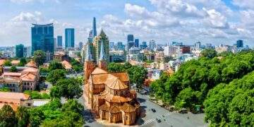 Hướng tới chuyển đổi số và chuyển đổi xanh