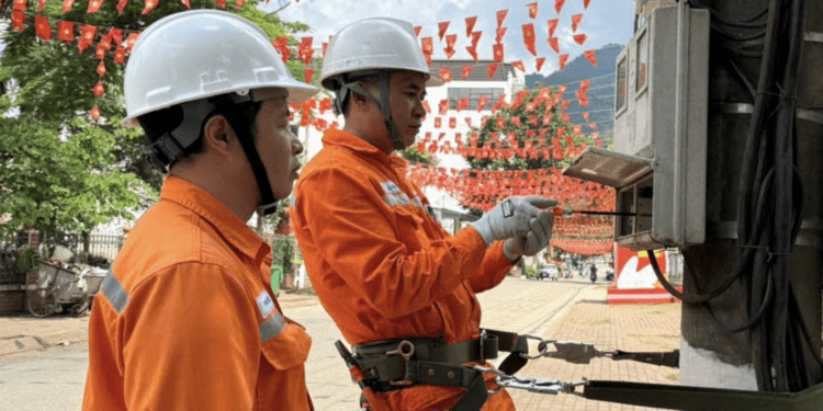 Kết quả kiểm tra hoá đơn tiền điện 3 tháng giống hệt nhau ở Quảng Ninh