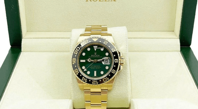 Man bolts off with $31,000 Rolex watch from Singapore mall