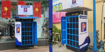 Nhanh hơn đổ xăng, xe máy điện nhiều hãng có thể dùng chung
