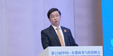 Thứ trưởng Bộ Khoa học và Công nghệ Bùi Hoàng Phương phát biểu tại Hội nghị.