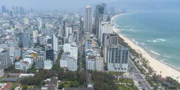 Property market heats up as foreign investors close deals