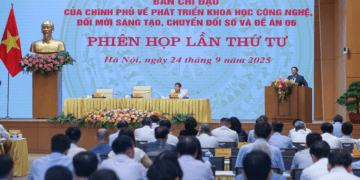 Phiên họp được kết nối trực tuyến từ trụ sở Chính phủ tới 34 tỉnh, thành phố trực thuộc Trung ương - Ảnh: VGP. 
