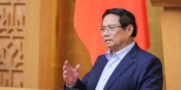 Thủ tướng “lệnh” siết tín dụng đầu cơ, khẩn trương xây dựng trung tâm tài chính quốc tế trước 15/9
