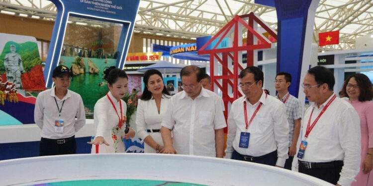 Từ triển lãm thành tựu đất nước nhìn thấy một Hải Phòng đầy kiêu hãnh