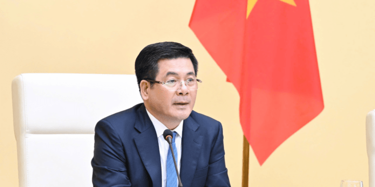 Bộ trưởng Bộ Công Thương Nguyễn Hồng Diên.