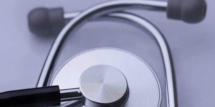 AI tư vấn y tế: Thuyết phục nhưng đầy rủi ro
