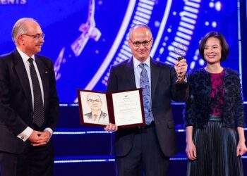 Chủ nhân Giải thưởng VinFuture nhận Giải Nobel Hóa học 2025