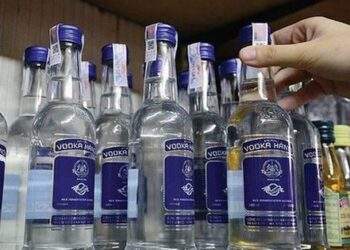 Chưa kịp mừng, chủ hãng rượu Vodka Hà Nội lại chìm trong lỗ