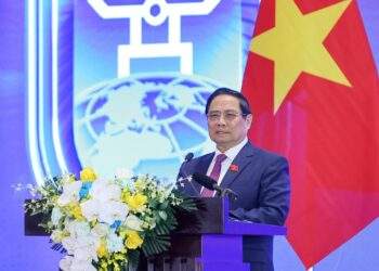 Thủ tướng nhấn mạnh, chống tội phạm mạng là vấn đề không của riêng một quốc gia nào, riêng người nào mà có tính toàn dân, toàn diện, toàn cầu; vì vậy phải đề cao chủ nghĩa đa phương, kêu gọi đoàn kết quốc tế - Ảnh: VGP. 