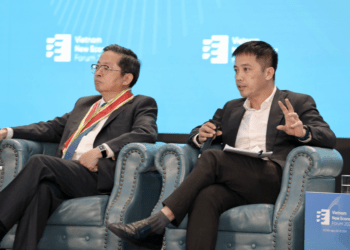 Đại diện các doanh nghiệp gợi ý về những giải pháp mà Việt Nam cũng như các doanh nghiệp cần áp dụng để đóng góp vào tăng trưởng. (Ảnh: Việt Dũng)