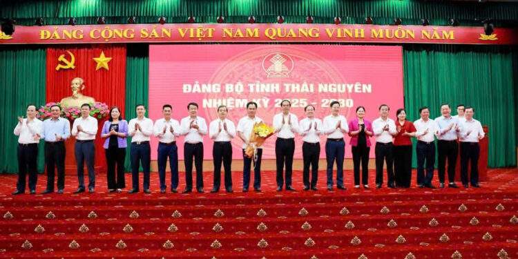 Đột phá liên kết vùng, chung tay xây dựng Đảng và phát triển kinh tế bền vững.