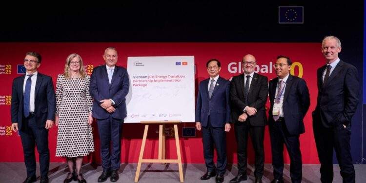 EU offers $500 million package to facilitate Vietnam’s Just Energy Transition