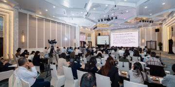 Toàn cảnh Hội thảo Chính sách ưu tiên phát triển hạ tầng năng lượng bền vững do UNOPS và Vụ Tài chính – Kinh tế ngành (Bộ Tài chính) tổ chức ngày 23/10.
