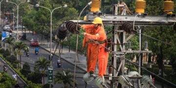 Hành trình 50 năm nguồn sáng vượt núi, vươn khơi