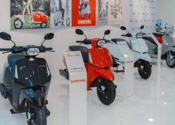 Italian scooter brand Lambretta enters Vietnam with models priced up to $6,400
