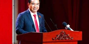 Chủ tịch UBND TP. Hồ Chí Minh Nguyễn Văn Được đã trình bày dự thảo Nghị quyết Đại hội đại biểu Đảng bộ TP.Hồ Chí Minh lần thứ I. - Ảnh: Cổng thông tin điện tử Thành phố.