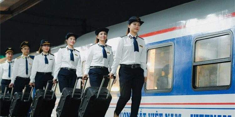 Nâng cao chất lượng nguồn nhân lực đường sắt Việt Nam