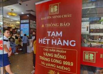 Nhà vàng lại cháy hàng, chợ đen có diễn biến mới