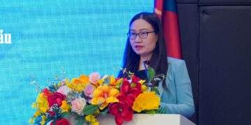 PGS.TS Nguyễn Anh Thu, Phó Hiệu trưởng Trường Đại học Kinh tế (UEB) - Đại học Quốc gia Hà Nội (VNU), phát biểu tại diễn đàn.