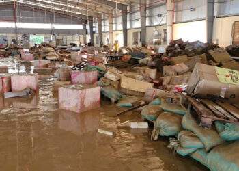 Kho hàng của Hợp tác xã Miến Việt Cường bị thiệt hại nặng nề do bão lũ