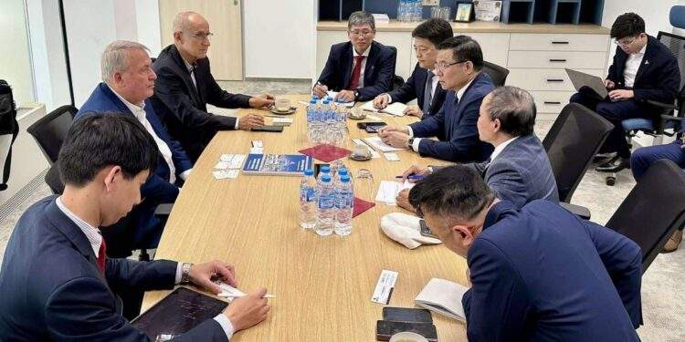 Petrovietnam hợp tác với Bulgaria phát triển năng lượng sạch, điện hạt nhân