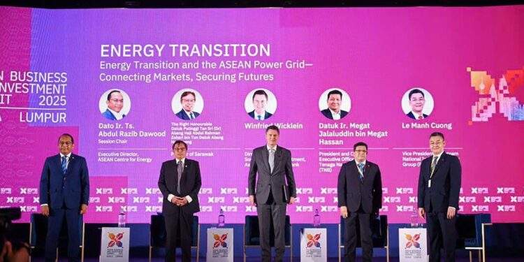 Petrovietnam sẵn sàng hợp tác, thúc đẩy kết nối xây dựng lưới điện ASEAN