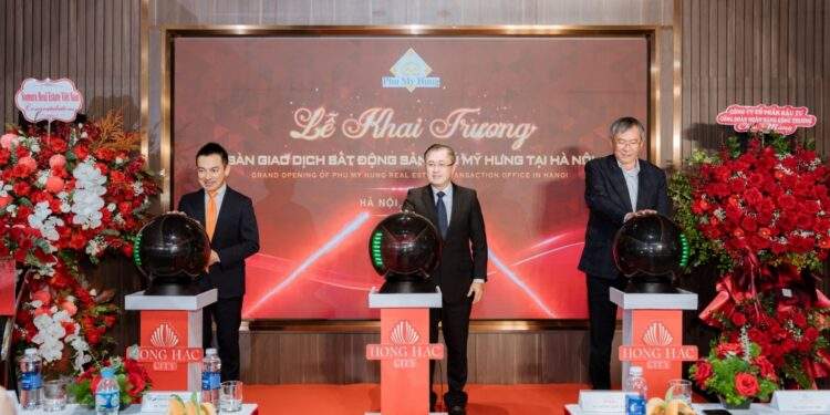 Phu My Hung inaugurates new real estate transaction office in Hanoi