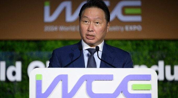 SK Group billionaire chairman's near $1B divorce settlement partially overturned by South Korean top court
