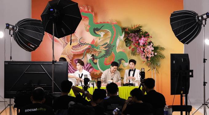 Social elite bridges creativity and commerce in Vietnam's fast-growing social economy