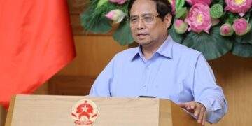 Thủ tướng Chính phủ Phạm Minh Chính chủ trì cuộc họp của Thường trực Chính phủ làm việc với các hội, hiệp hội và doanh nghiệp về việc tháo gỡ khó khăn, vướng mắc trong hoạt động hợp chuẩn, hợp quy sản phẩm, hàng hóa - Ảnh: VGP