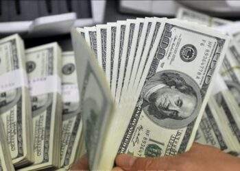 Thị trường tự do bất ngờ bật tăng