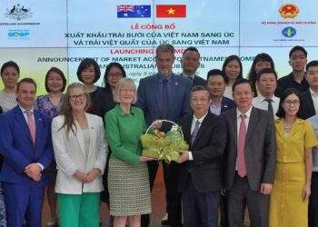Lế công bố xuất khẩu bưởi Việt Nam sang Australia.