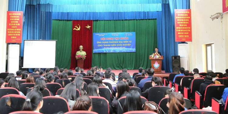 Toàn cảnh hội nghị tập huấn.