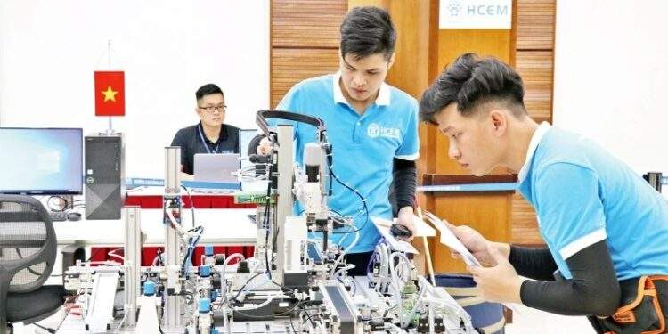 Từ ưu đãi chính sách đến bứt phá tự chủ