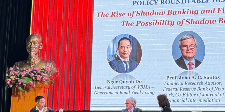 Các chuyên gia chia sẻ tại phiên thảo luận bàn tròn trong khuôn khổ Hội thảo VSBF 2025.
