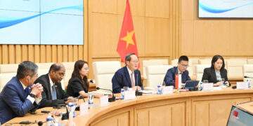 Việt Nam - Singapore đã trao đổi sâu về dự án xuất khẩu năng lượng tái tạo từ Việt Nam sang Singapore, bao gồm cả phương án truyền tải trực tiếp (Việt Nam – Singapore)