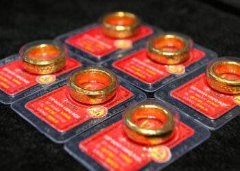 Vietnam gold price declines - VnExpress International