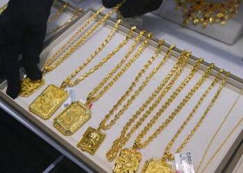 Vietnam gold price dips to 2-week low