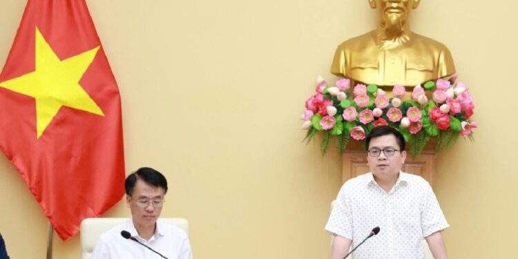 Thứ trưởng Trương Thanh Hoài phát biểu tại hội thảo. Ảnh: MOIT.