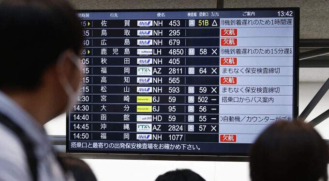 Airlines work to fix software glitch on A320 aircraft and some flights are disrupted