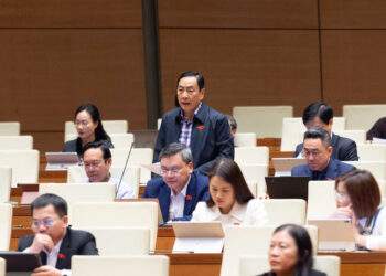 Đại biểu Phạm Văn Hòa, đoàn đại biểu Quốc hội tỉnh Đồng Tháp. Ảnh: Quốc hội.