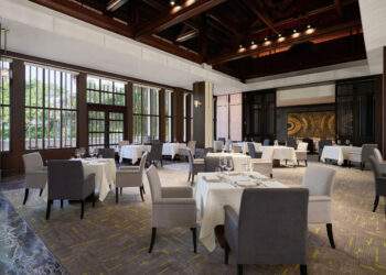 Không gian sang trọng, riêng tư và thoáng đãng - lý tưởng cho những buổi gặp gỡ đối tác hoặc bữa tối lãng mạn dành cho các cặp đôi.