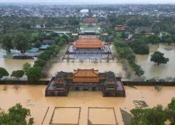 Carlsberg Việt Nam ủng hộ 1.5 tỉ đồng giúp người dân Huế, Đà Nẵng vượt mưa lũ