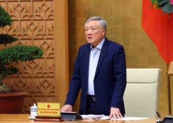 Phó Thủ tướng Thường trực Nguyễn Hoà Bình phát biểu tại phiên họp. Ảnh: VGP