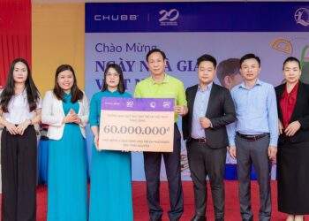 Chubb Life Việt Nam hỗ trợ học sinh Thái Nguyên sau mưa bão